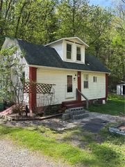 450 Coal Hollow Rd, Verona, PA 15147