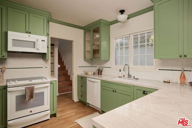 943 Venango Avenue, Los Angeles, CA 90029