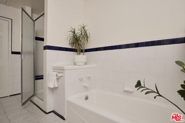 943 Venango Avenue, Los Angeles, CA 90029