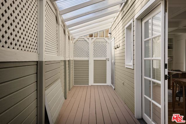 943 Venango Avenue, Los Angeles, CA 90029