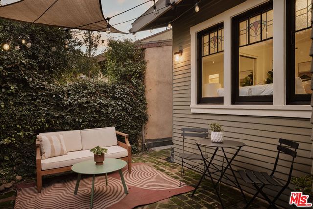 943 Venango Avenue, Los Angeles, CA 90029