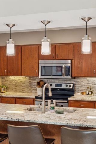 1675 Brueberry Lane, Arden Hills, MN 55112