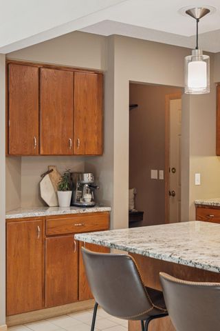 1675 Brueberry Lane, Arden Hills, MN 55112