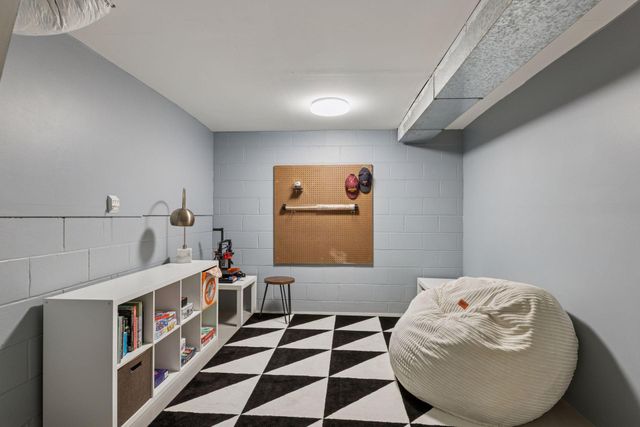 1675 Brueberry Lane, Arden Hills, MN 55112