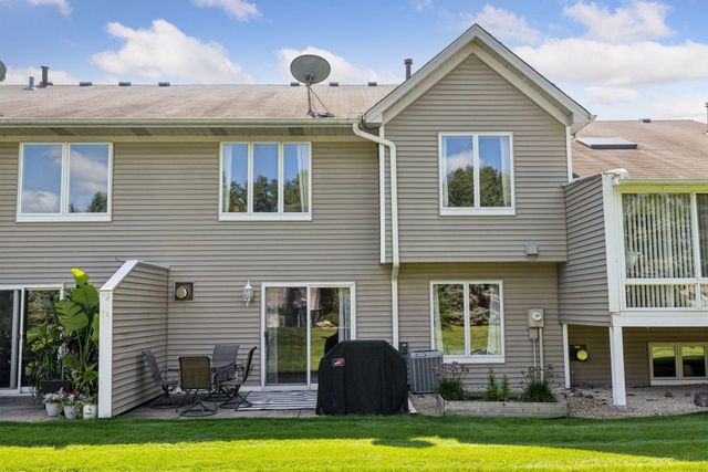 1675 Brueberry Lane, Arden Hills, MN 55112