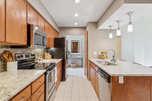 1675 Brueberry Lane, Arden Hills, MN 55112