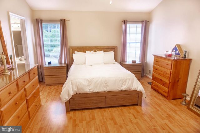 5 STEWART CT, Jackson, NJ 08527