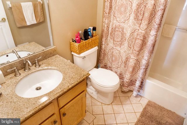 5 STEWART CT, Jackson, NJ 08527