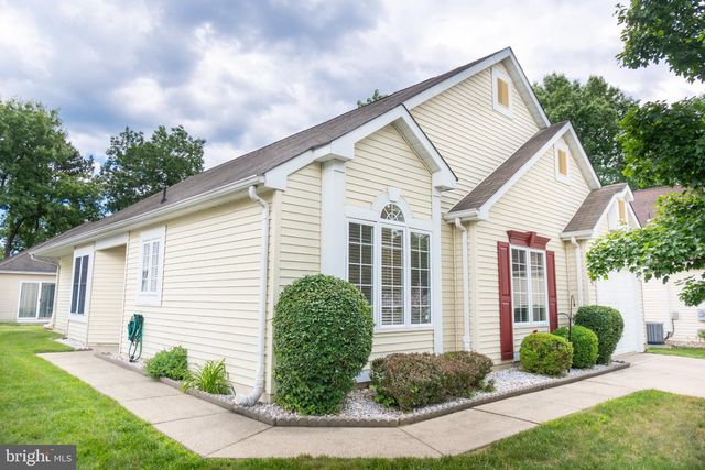 5 STEWART CT, Jackson, NJ 08527