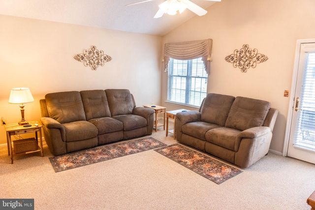 5 STEWART CT, Jackson, NJ 08527