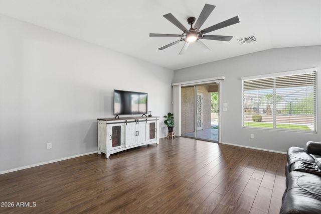 38528 N DAVE Street, San Tan Valley, AZ 85140