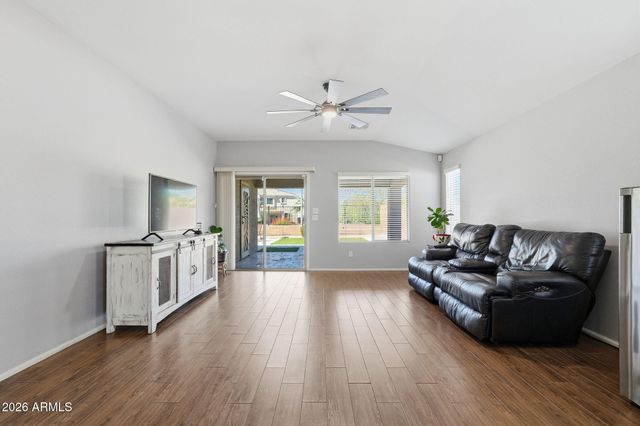 38528 N DAVE Street, San Tan Valley, AZ 85140