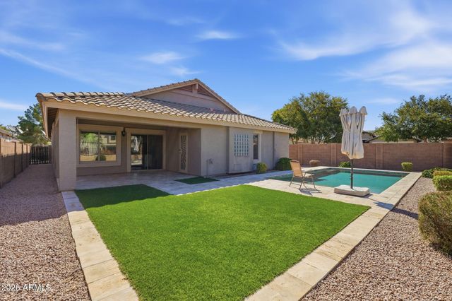 38528 N DAVE Street, San Tan Valley, AZ 85140