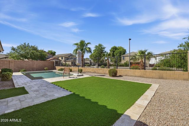 38528 N DAVE Street, San Tan Valley, AZ 85140