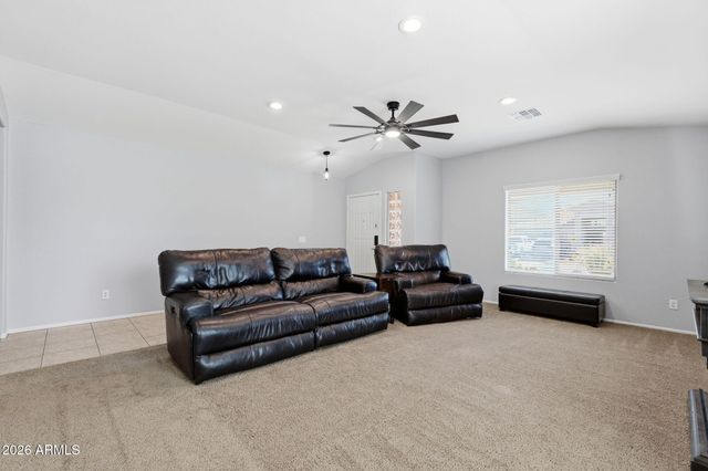 38528 N DAVE Street, San Tan Valley, AZ 85140