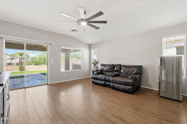38528 N DAVE Street, San Tan Valley, AZ 85140