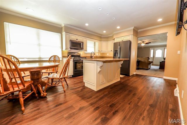 2200 Dawn Place, Granite City, IL 62040