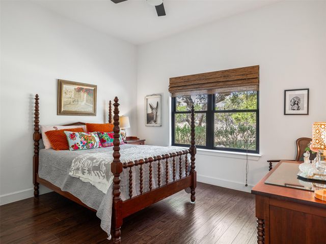 933 Beauchamp RD, Dripping Springs, TX 78620