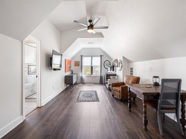 933 Beauchamp RD, Dripping Springs, TX 78620