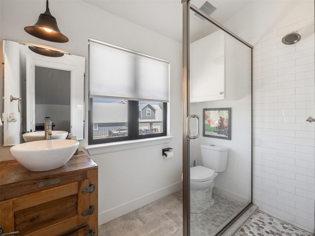 933 Beauchamp RD, Dripping Springs, TX 78620