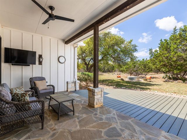 933 Beauchamp RD, Dripping Springs, TX 78620