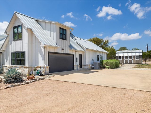 933 Beauchamp RD, Dripping Springs, TX 78620