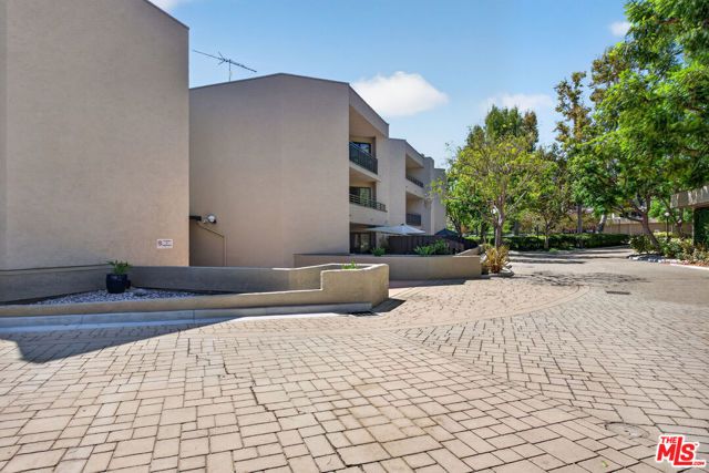 4589 Via Marisol 163, Los Angeles, CA 90042