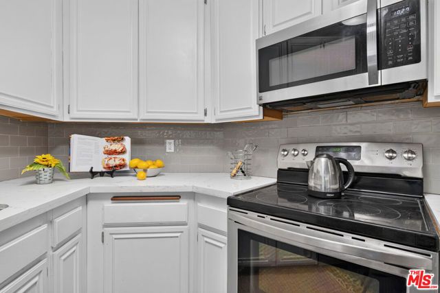 4589 Via Marisol 163, Los Angeles, CA 90042