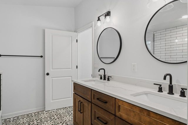 860 Trails End DRIVE, Fontana, WI 53125