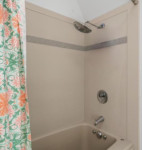 860 Trails End DRIVE, Fontana, WI 53125
