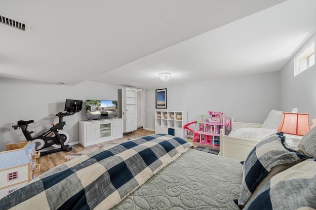 860 Trails End DRIVE, Fontana, WI 53125