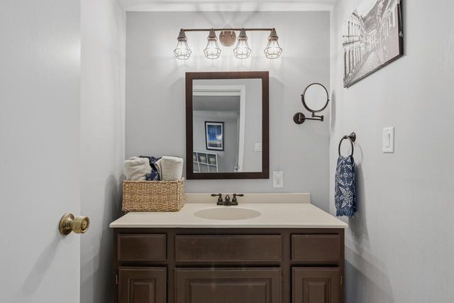 860 Trails End DRIVE, Fontana, WI 53125