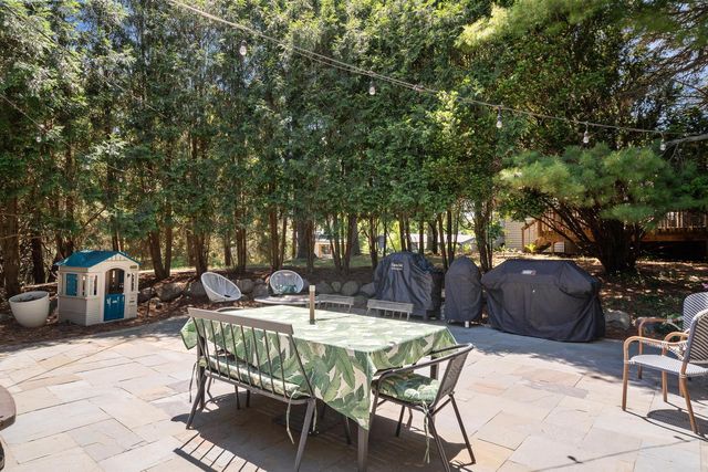 860 Trails End DRIVE, Fontana, WI 53125