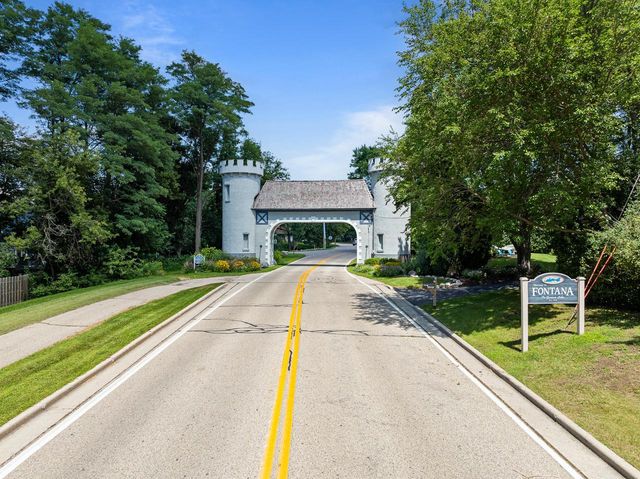 860 Trails End DRIVE, Fontana, WI 53125