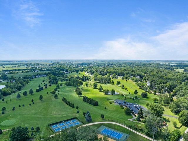 860 Trails End DRIVE, Fontana, WI 53125