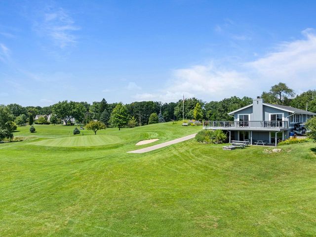 860 Trails End DRIVE, Fontana, WI 53125
