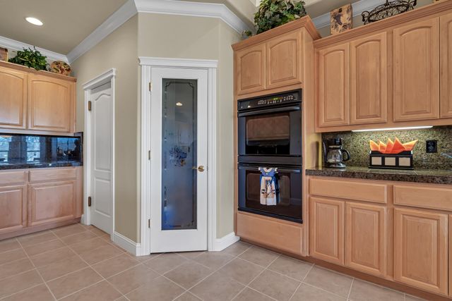 1546 Gold Hills Drive, Redding, CA 96003