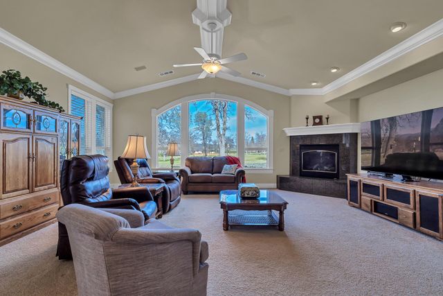 1546 Gold Hills Drive, Redding, CA 96003