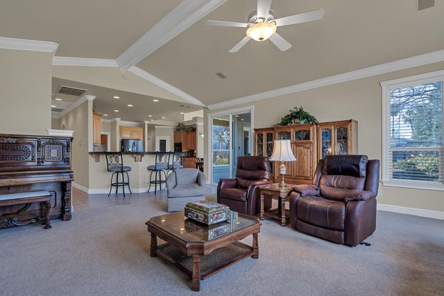 1546 Gold Hills Drive, Redding, CA 96003