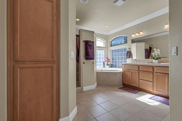 1546 Gold Hills Drive, Redding, CA 96003