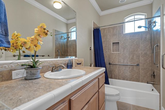 1546 Gold Hills Drive, Redding, CA 96003