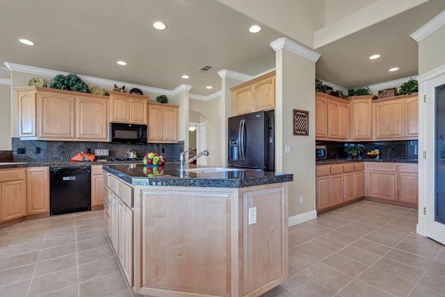 1546 Gold Hills Drive, Redding, CA 96003