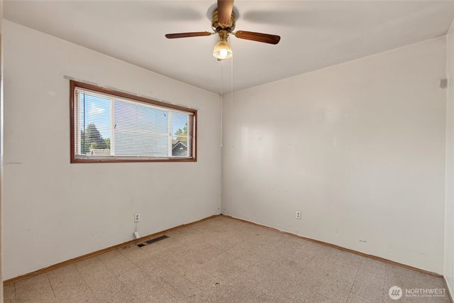1323 E 56th Street, Tacoma, WA 98404