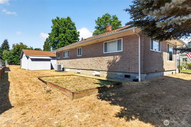 1323 E 56th Street, Tacoma, WA 98404