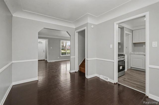 24274 Shakespeare Avenue, Eastpointe, MI 48021