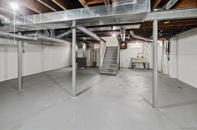 24274 Shakespeare Avenue, Eastpointe, MI 48021