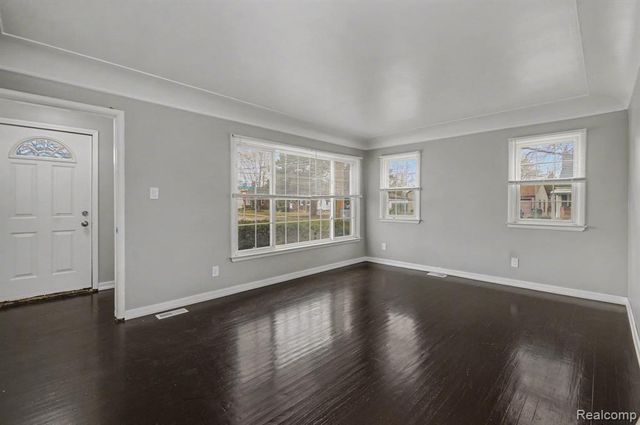 24274 Shakespeare Avenue, Eastpointe, MI 48021