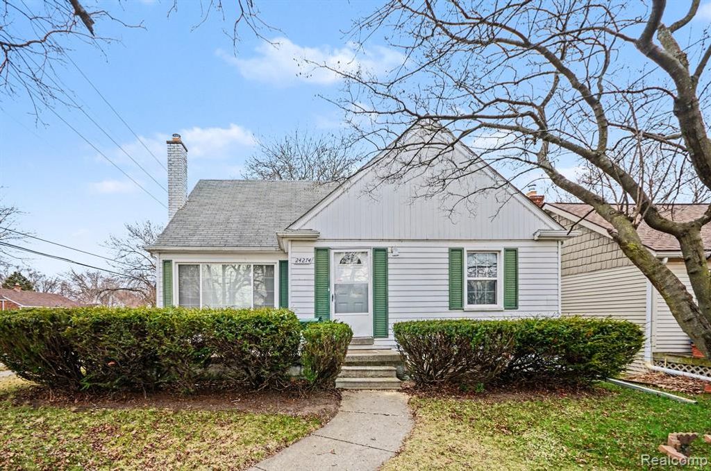 24274 Shakespeare Avenue, Eastpointe, MI 48021