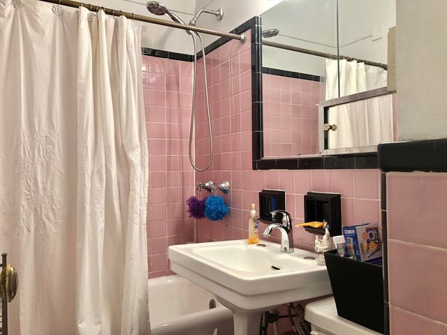 8 Garrison St 704, Boston, MA 02116