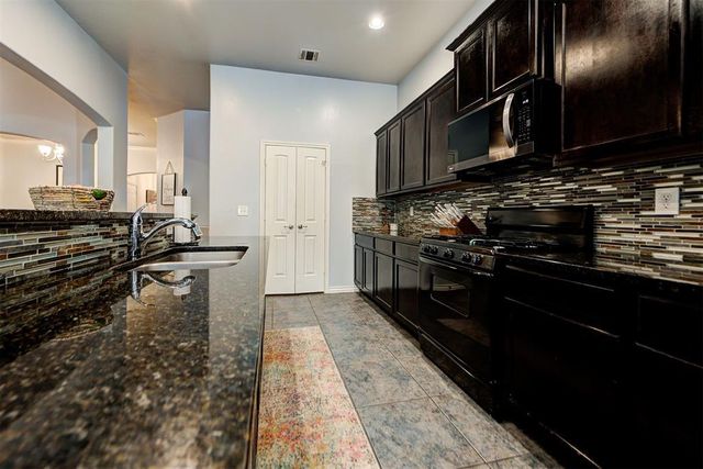 11905 Whitney Way, Oklahoma City, OK 73131